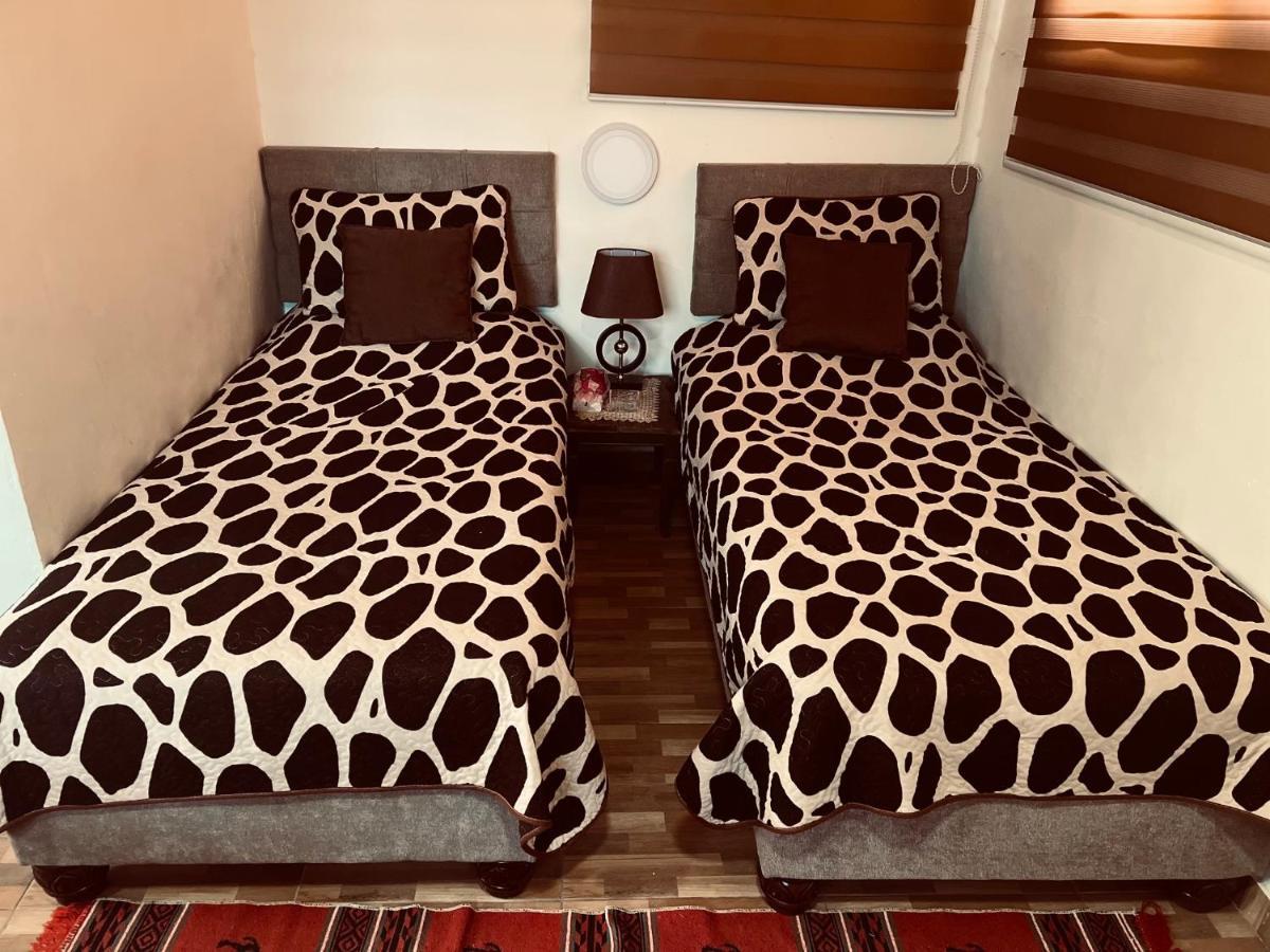 Appartement Ibn Khaldoon à Madaba Extérieur photo