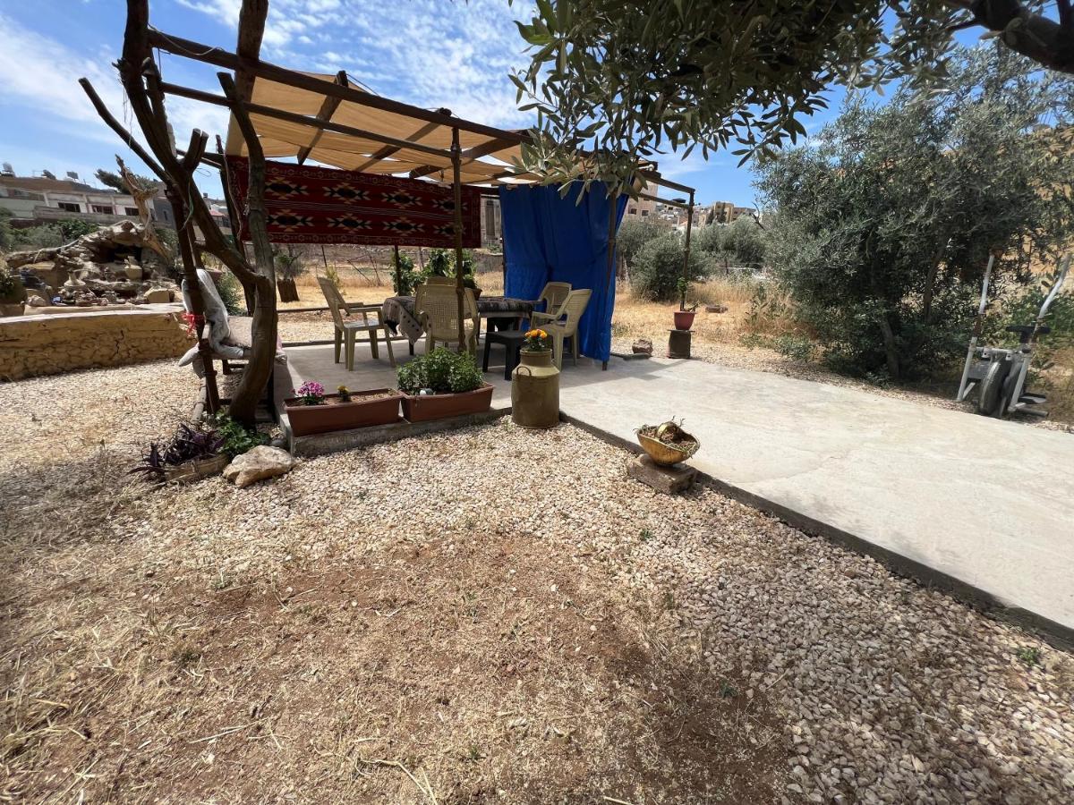 Appartement Ibn Khaldoon à Madaba Extérieur photo