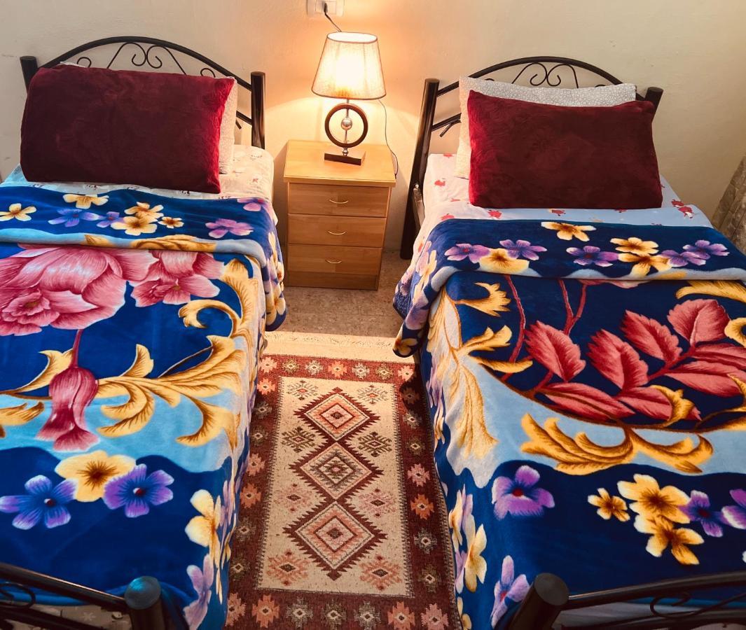 Appartement Ibn Khaldoon à Madaba Extérieur photo