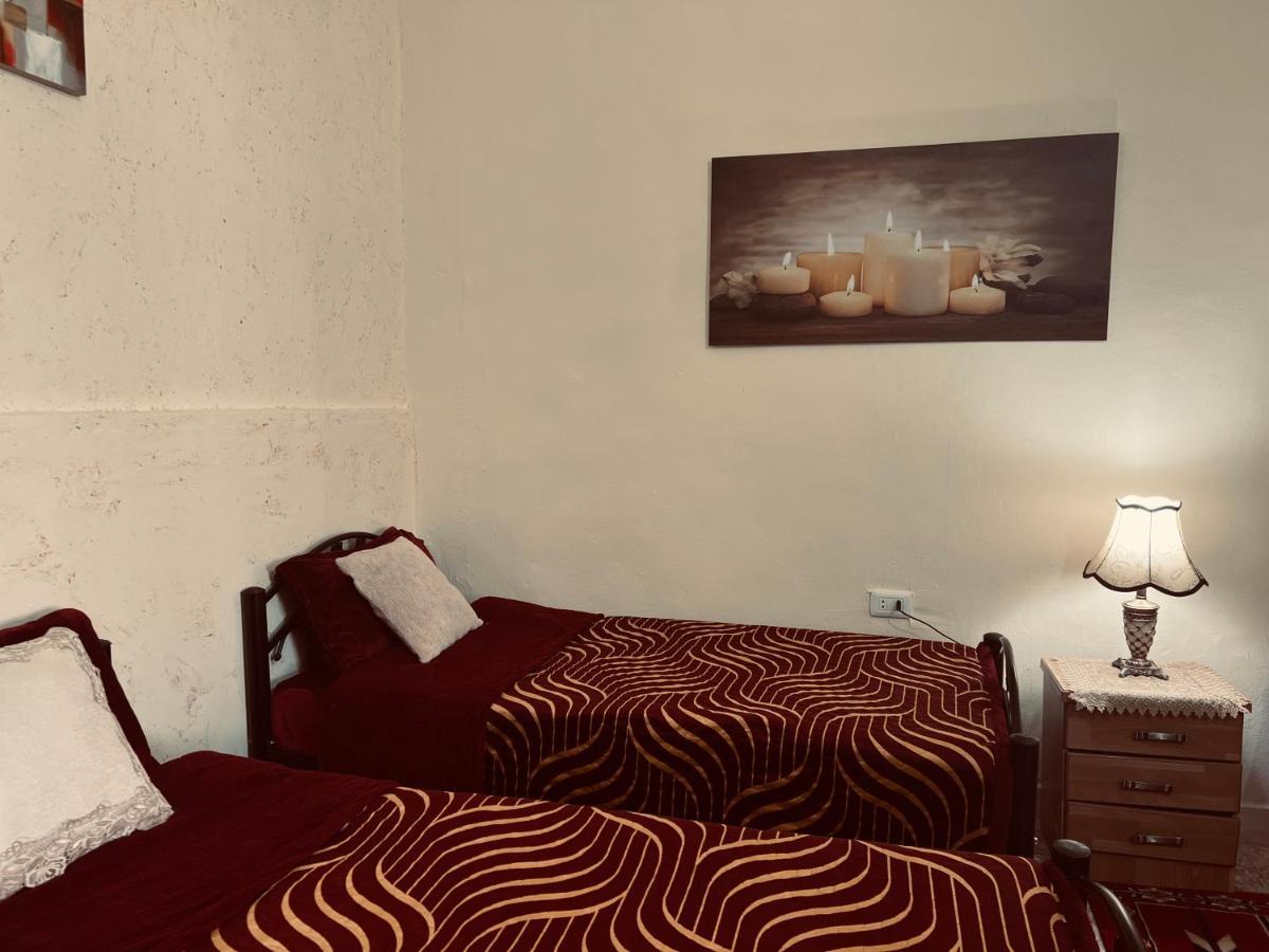 Appartement Ibn Khaldoon à Madaba Extérieur photo