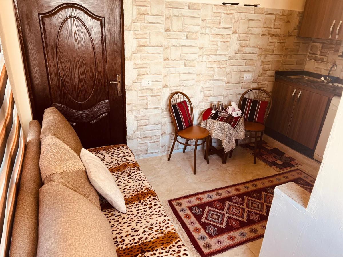 Appartement Ibn Khaldoon à Madaba Extérieur photo