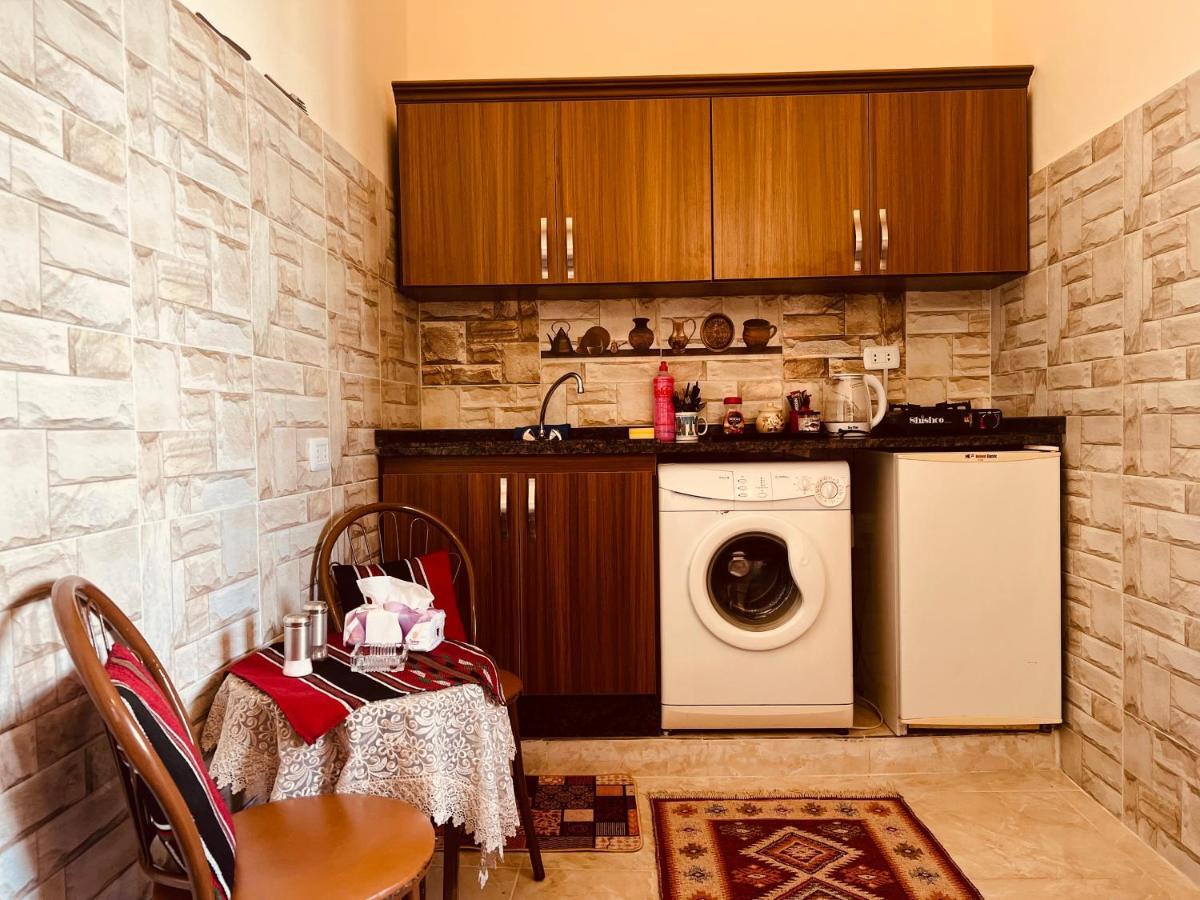 Appartement Ibn Khaldoon à Madaba Extérieur photo
